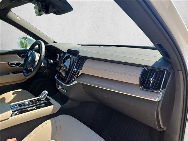 Used 2025 Volvo XC90 B5 Core w/ Climate Package AWD/4WD image 21