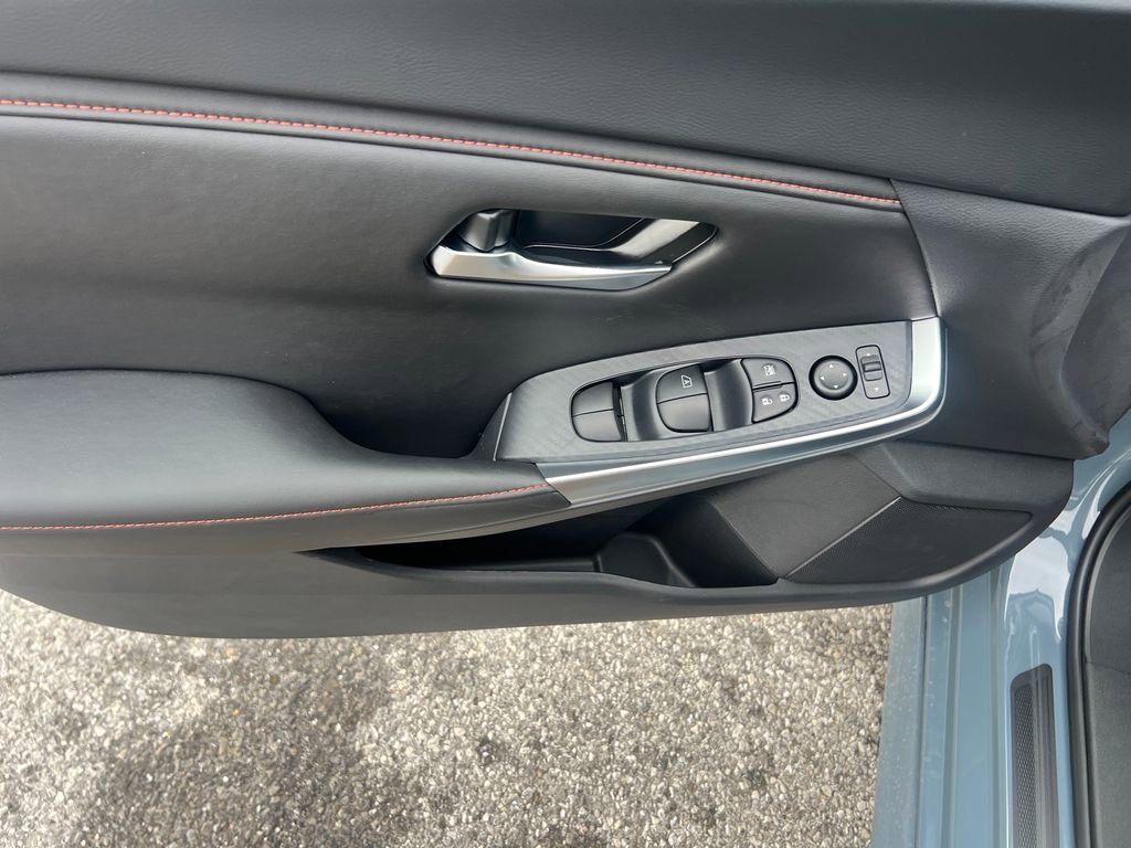 New 2025 Nissan Sentra SR image 11