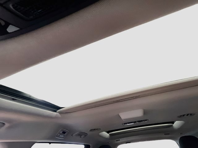 New 2027 Kia Carnival SX w/ Dark Edition Package FWD image 23