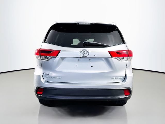 Used 2017 Toyota Highlander XLE w/ Carpet Mat Package AWD/4WD image 7