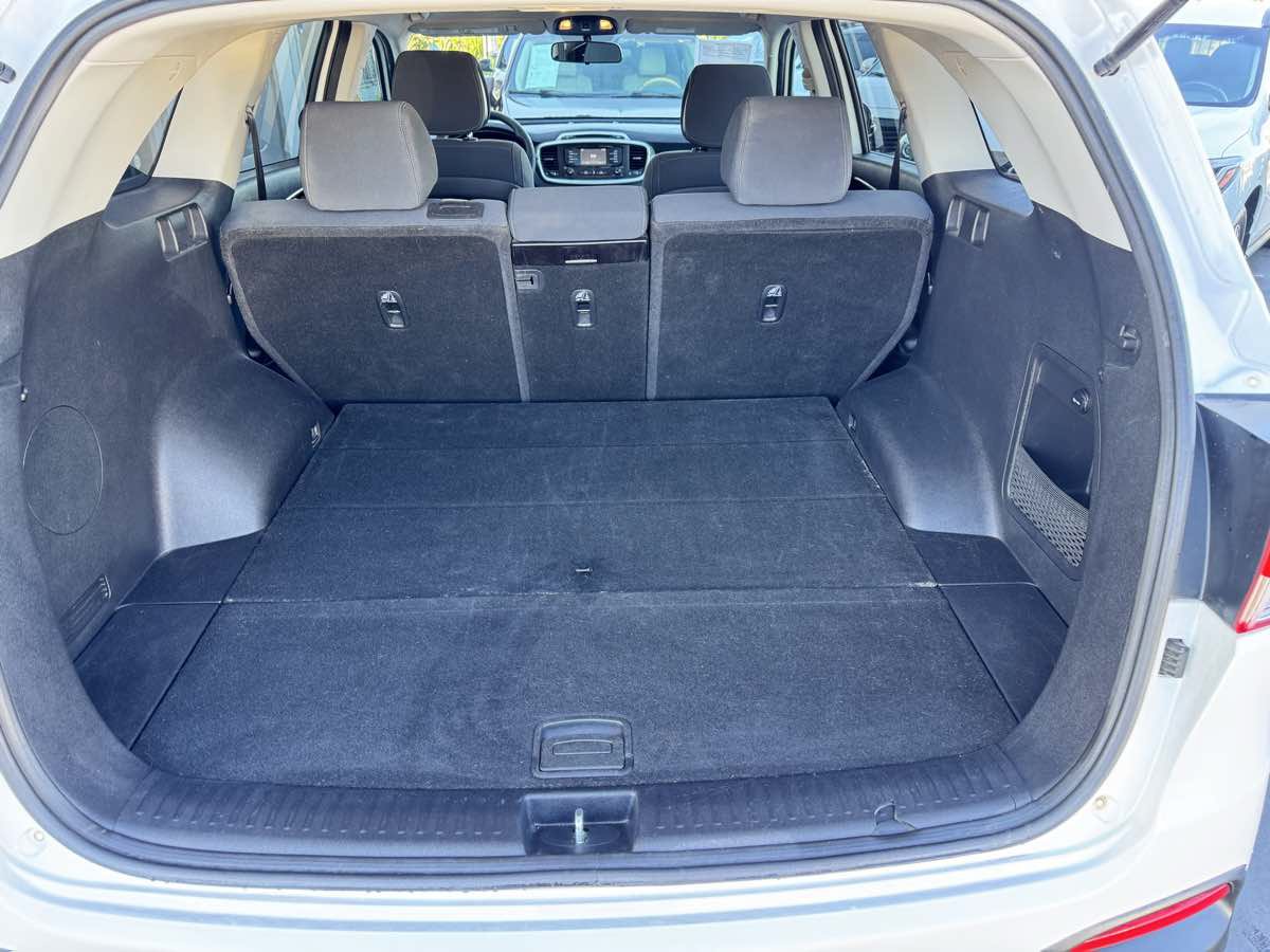 Used 2016 Kia Sorento AWD image 25