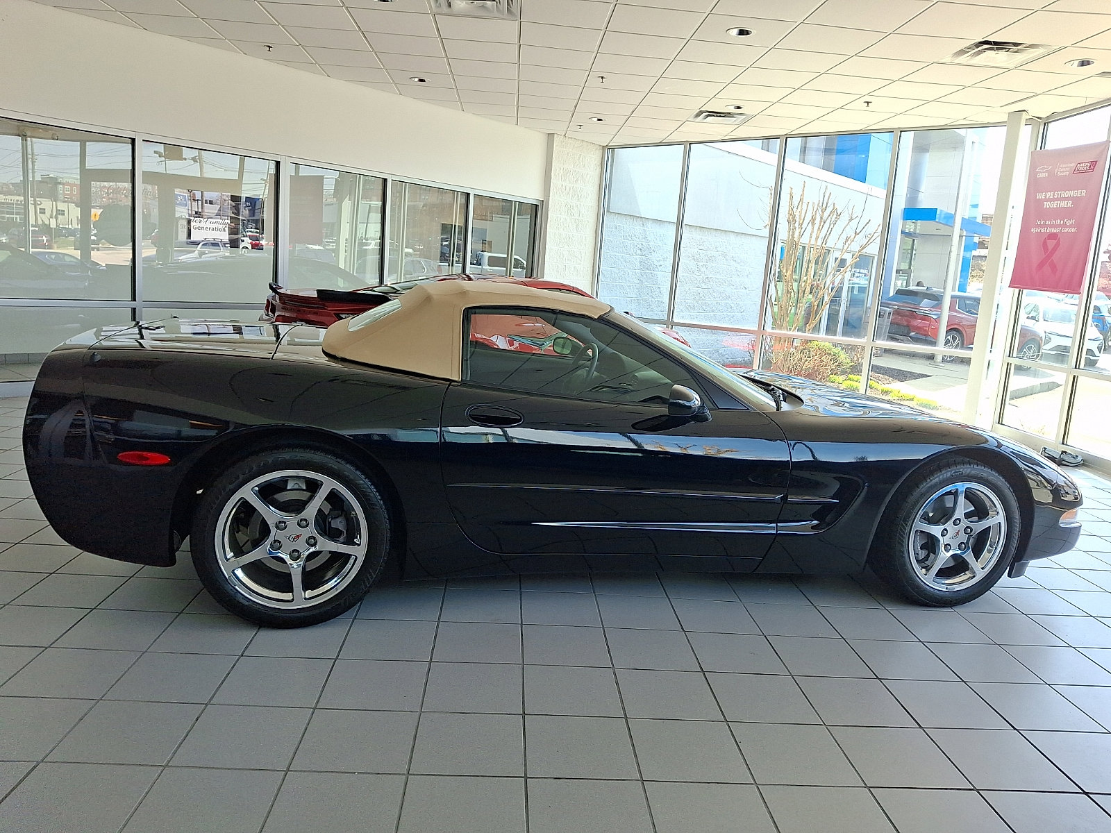 Used 2004 Chevrolet Corvette Convertible w/ Preferred Equipment Group image 7