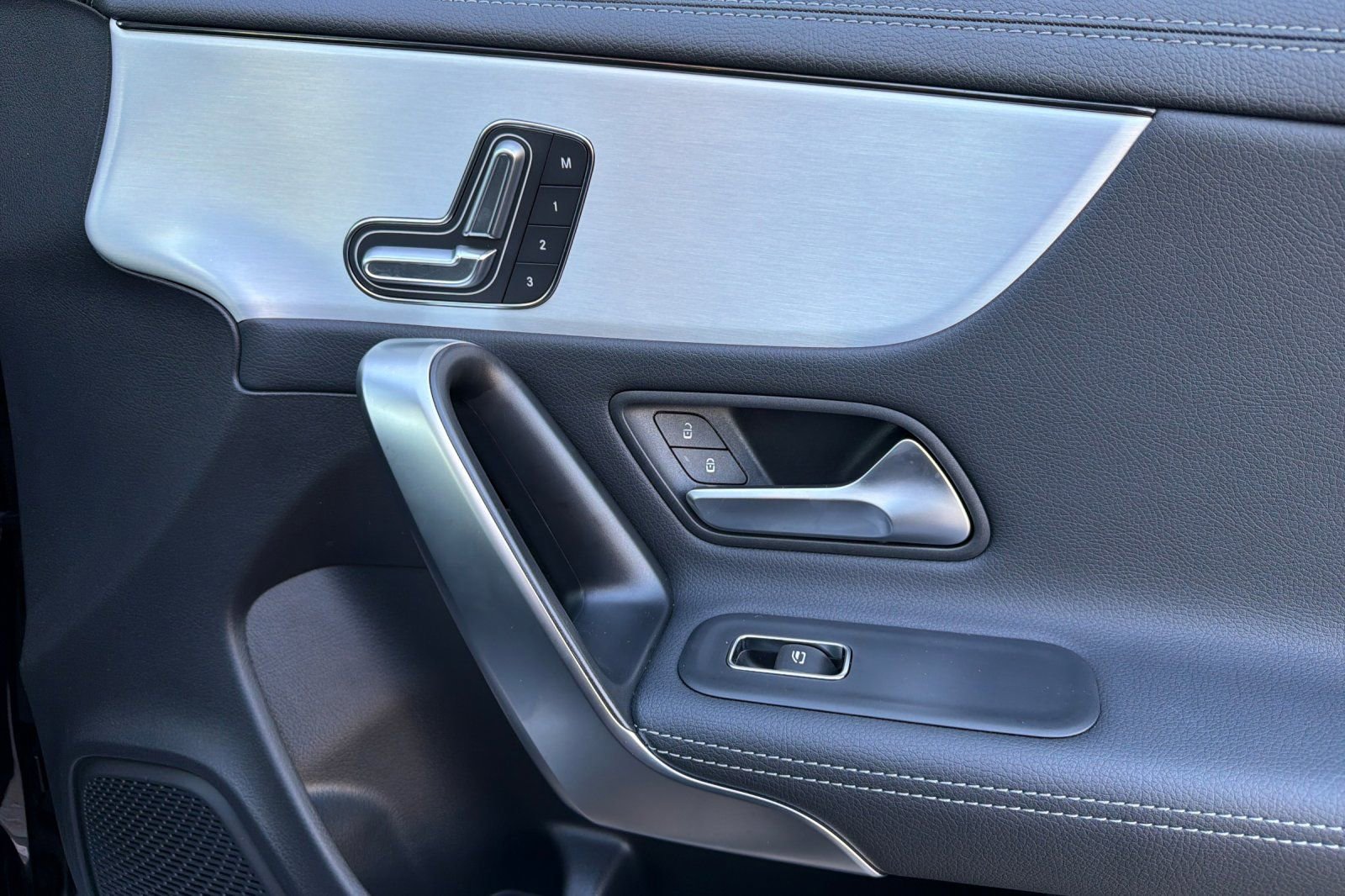 Used 2025 Mercedes-Benz CLA 250 4MATIC image 19