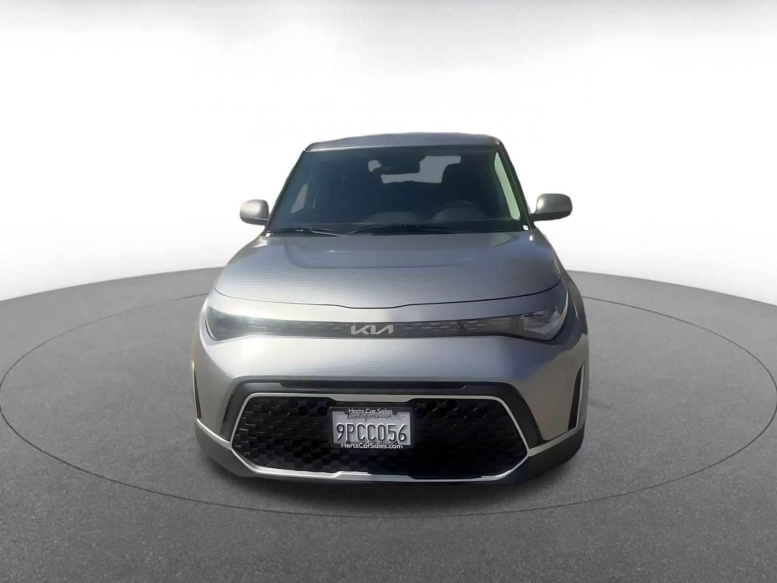 Used 2025 Kia Soul LX w/ LX Technology Package FWD image 4