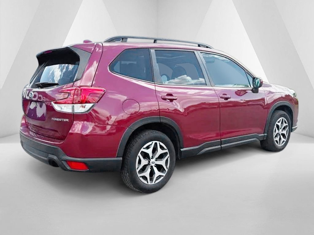 Used 2023 Subaru Forester Premium AWD/4WD image 7