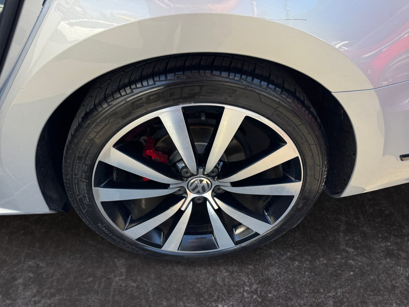 Used 2018 Volkswagen Passat 3.6 FWD image 14