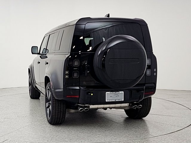 New 2026 Land Rover Defender 110 V8 AWD/4WD image 6