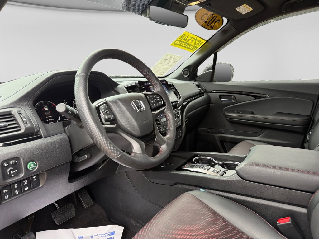 Used 2025 Honda Ridgeline Black Edition image 18