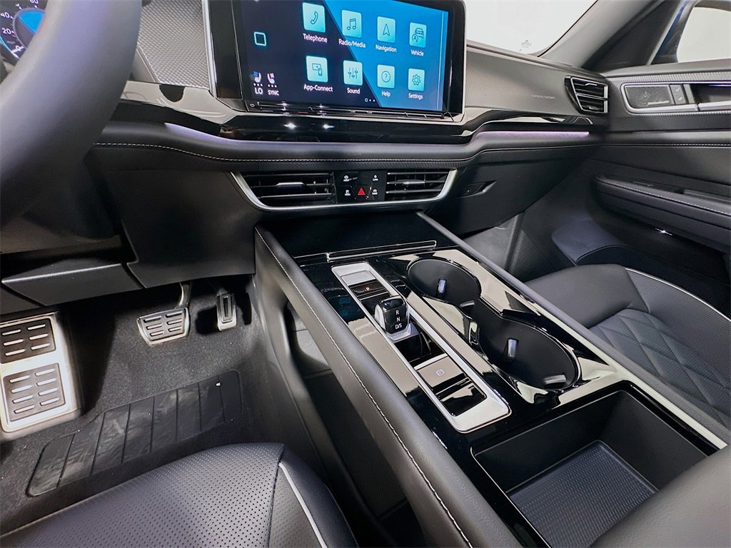 New 2026 Volkswagen Atlas Cross Sport SEL Premium R-Line image 19