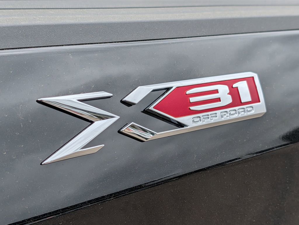 New 2026 GMC Sierra 1500 Elevation w/ Elevation Premium Package AWD/4WD image 16