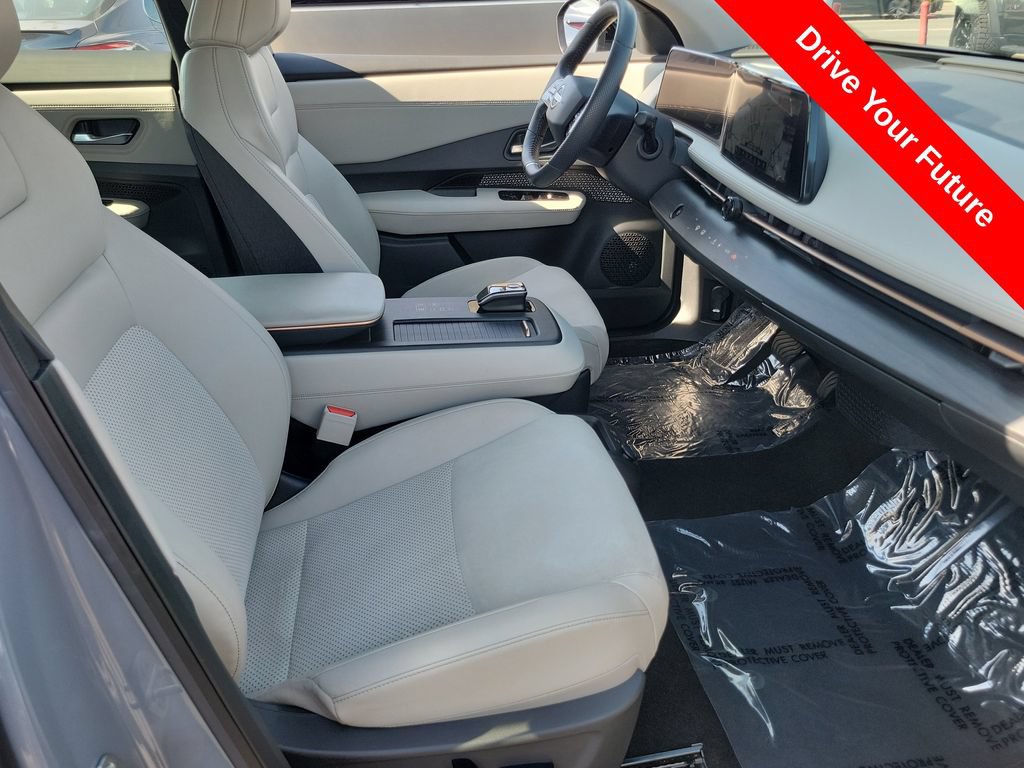 Used 2024 Nissan Ariya FWD image 21