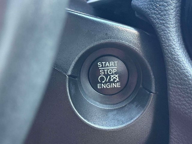 Used 2019 Jeep Compass Limited AWD/4WD image 24