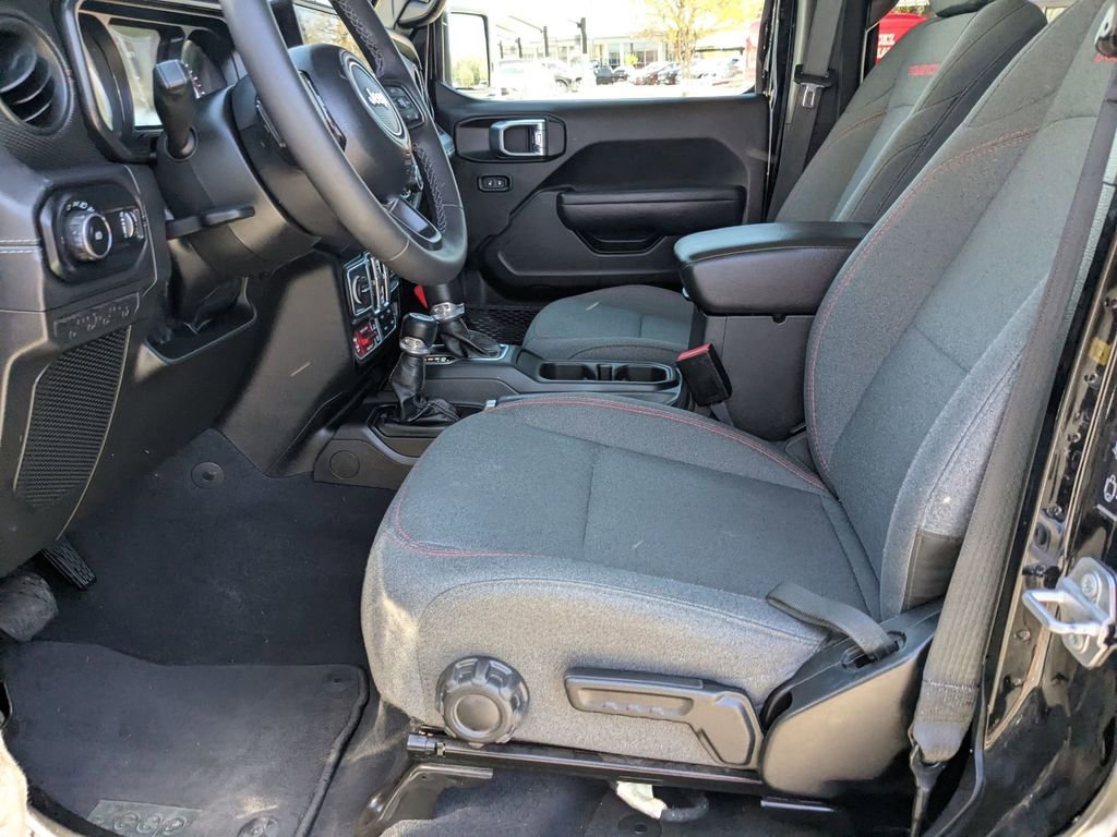 Used 2025 Jeep Wrangler Unlimited Rubicon image 11