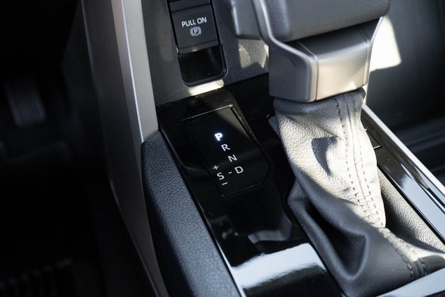 Used 2022 Toyota Tundra SR5 w/ SR5 Convenience Package image 27