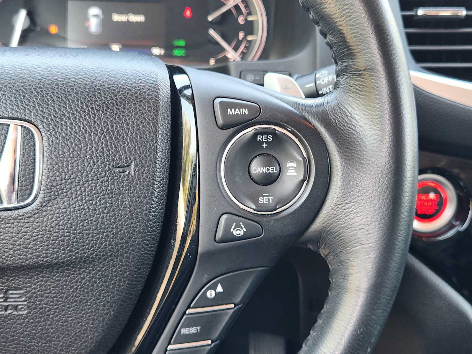 Used 2017 Honda Pilot Touring image 28