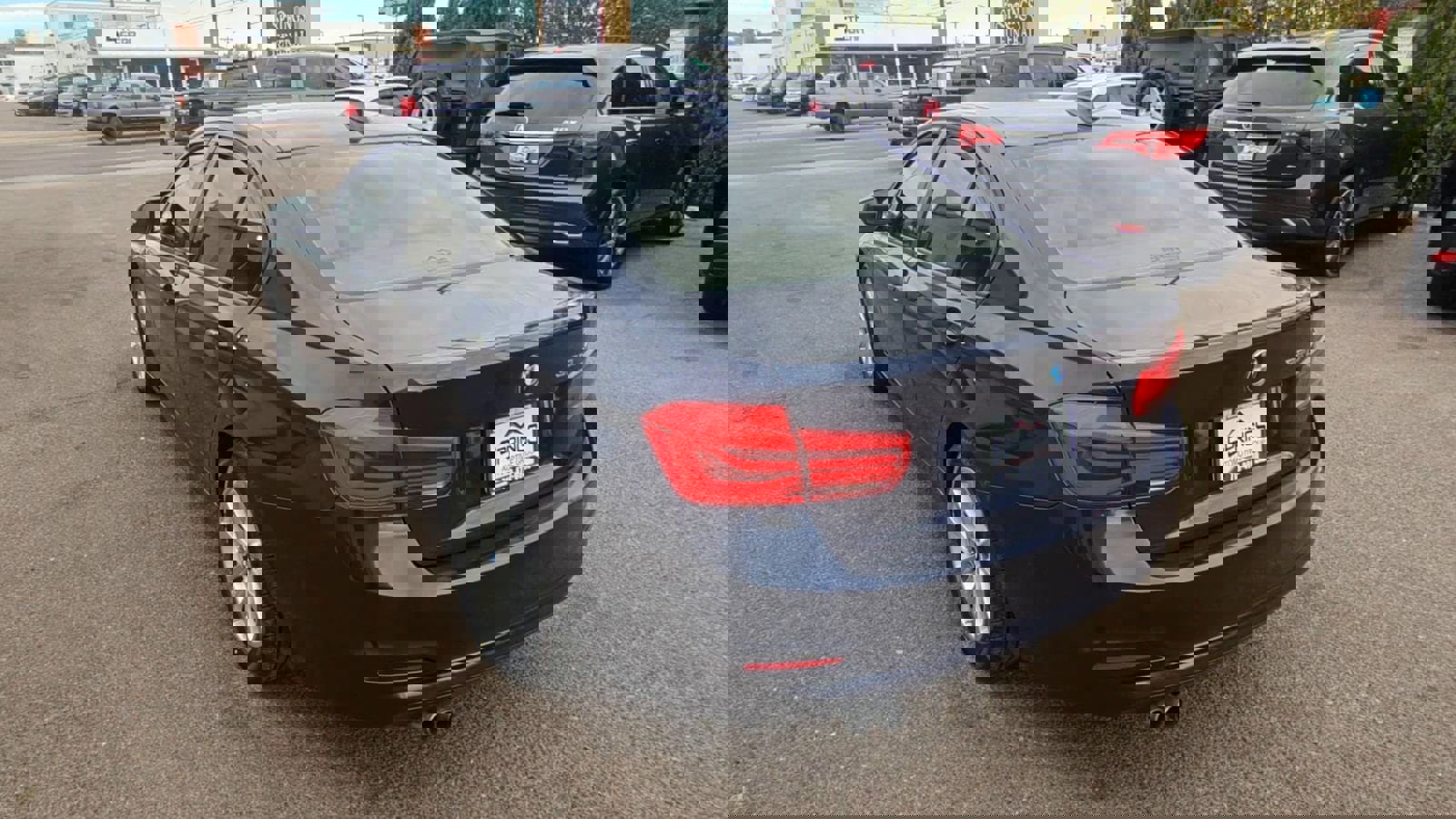 Used 2016 BMW 320i Sedan image 6