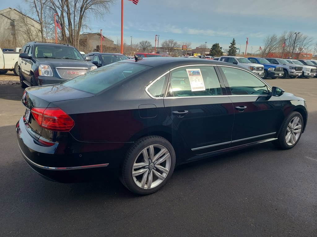 Used 2016 Volkswagen Passat 1.8T SEL Premium image 9