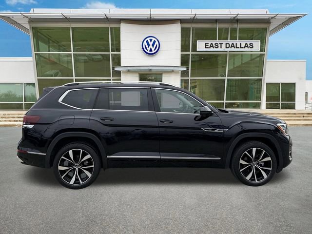 Used 2024 Volkswagen Atlas SEL Premium R-Line AWD/4WD image 2