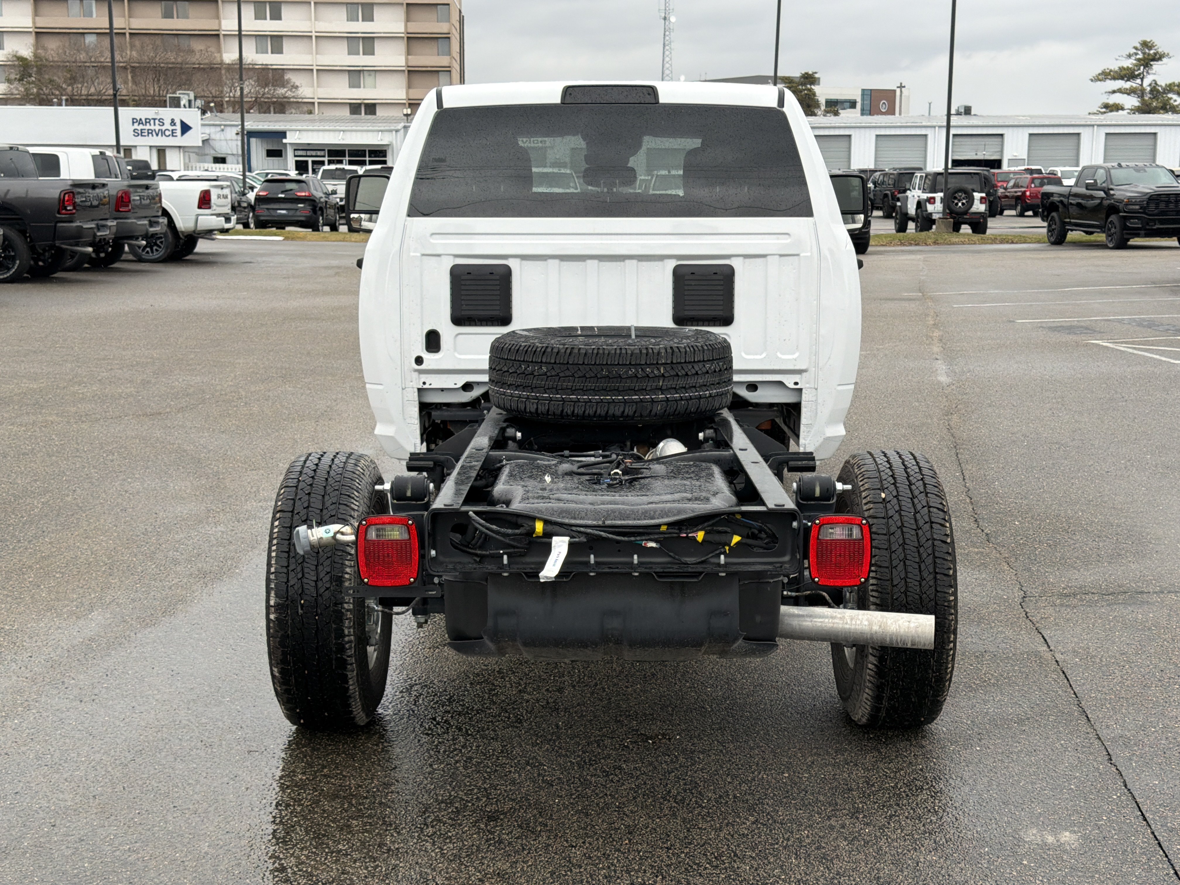 Used 2025 RAM 3500 Big Horn AWD/4WD image 7