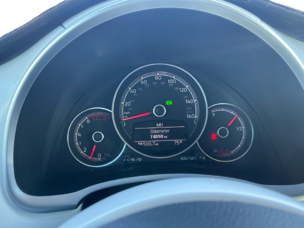 Used 2018 Volkswagen Beetle 2.0T SE FWD image 19