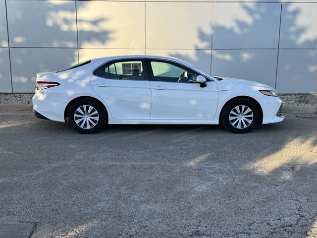 Certified 2018 Toyota Camry LE image 34