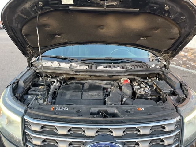 Used 2016 Ford Explorer XLT w/ Equipment Group 202A FWD image 31
