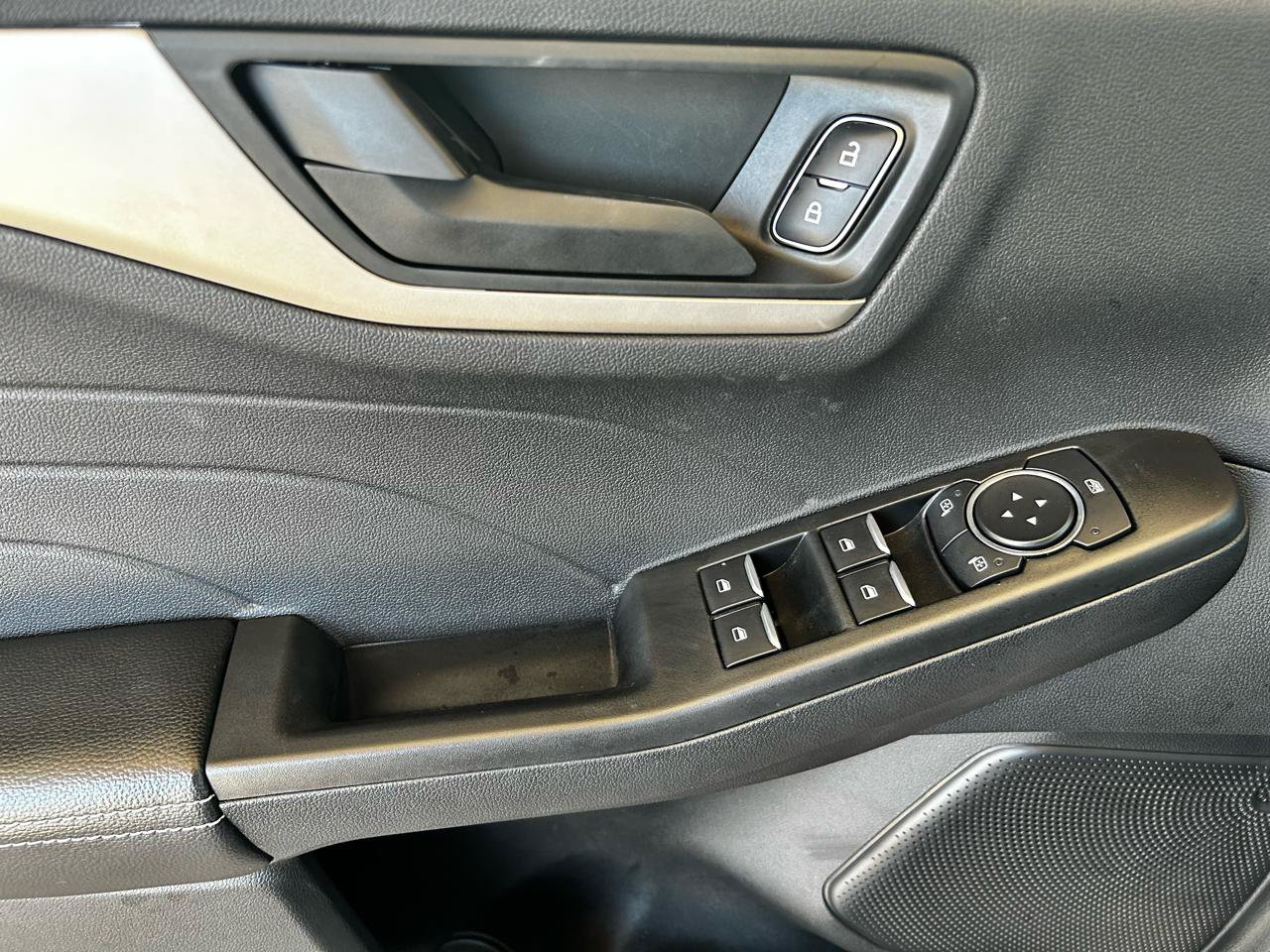 Used 2022 Ford Escape S FWD image 9