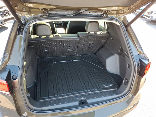 Used 2023 Chevrolet Equinox Premier image 41