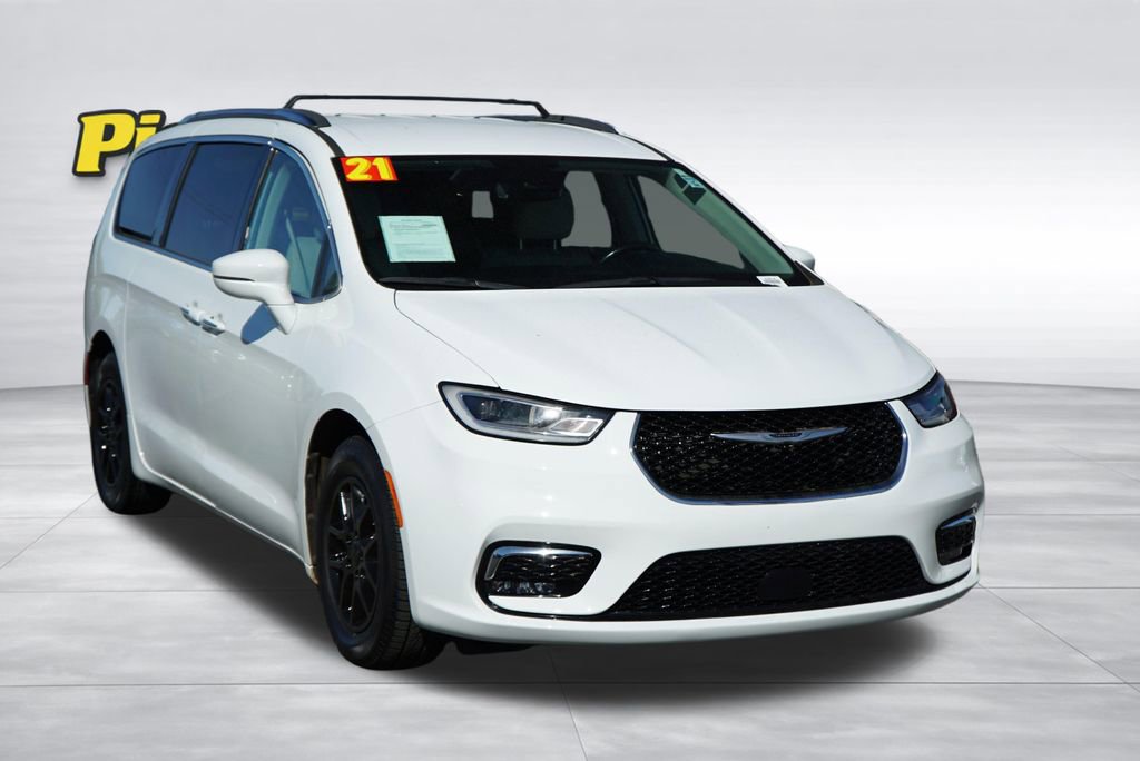 Used 2021 Chrysler Pacifica Touring-L FWD image 2