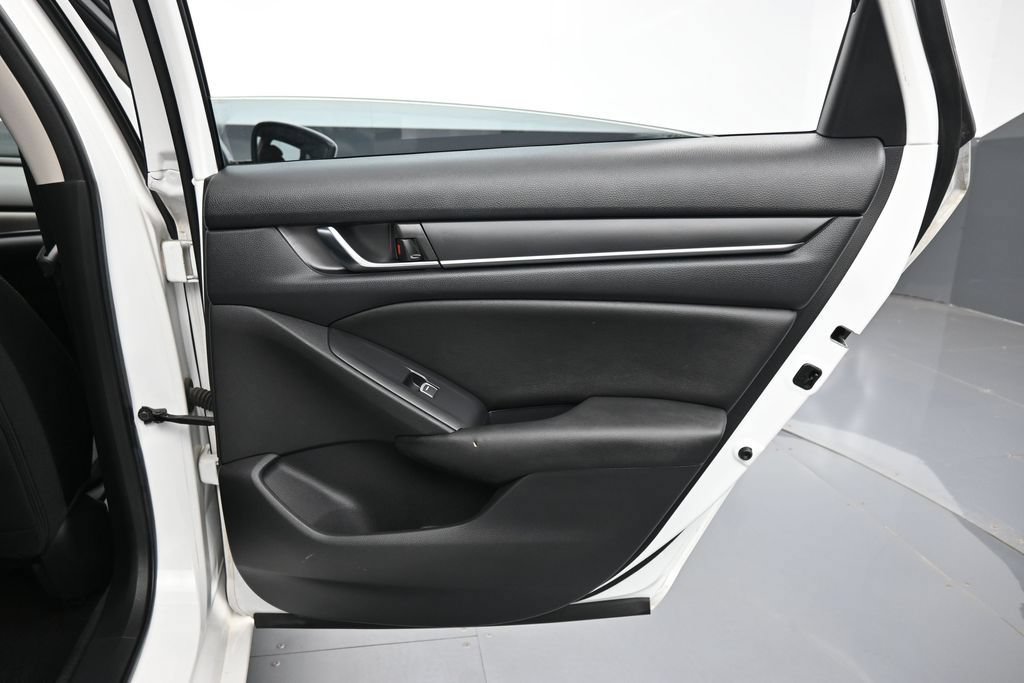 Used 2020 Honda Accord LX image 32