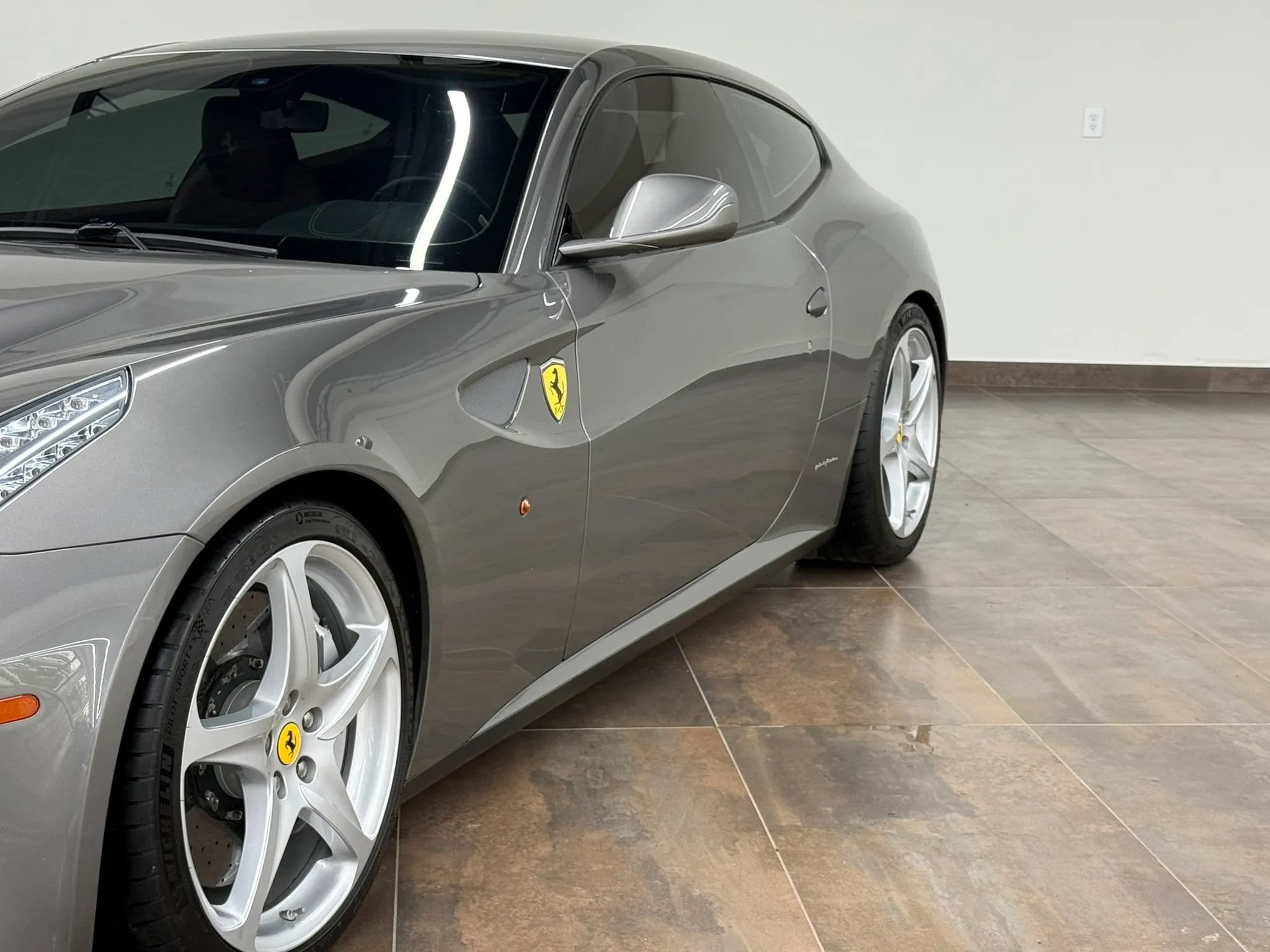 Used 2012 Ferrari FF AWD/4WD image 2