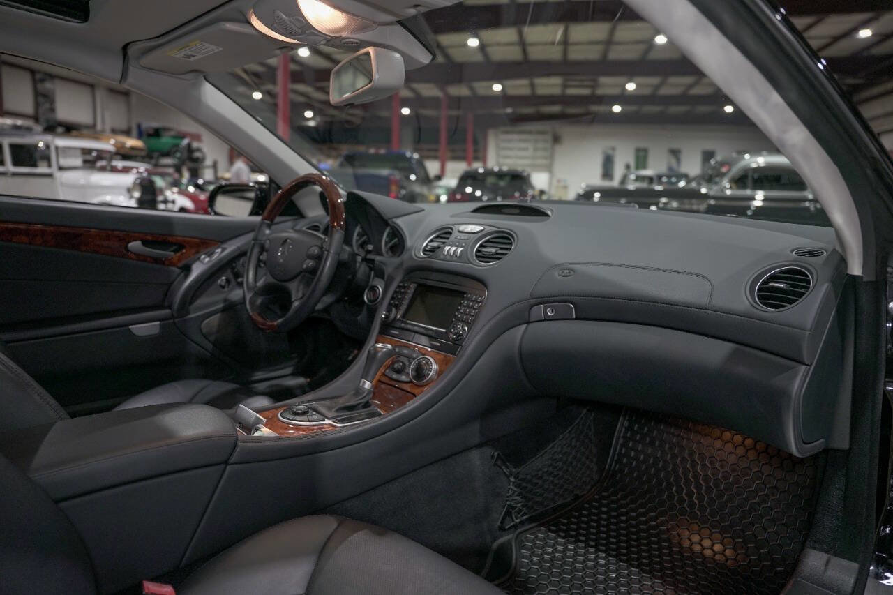 Used 2007 Mercedes-Benz SL 550 image 40