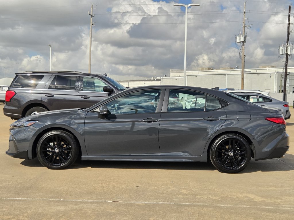 Used 2026 Toyota Camry SE FWD image 6
