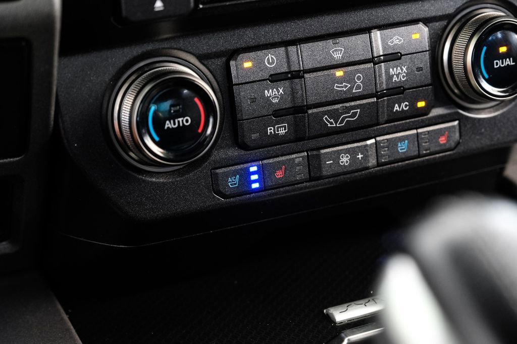 Used 2017 Ford F150 Raptor w/ Equipment Group 802A Luxury image 22