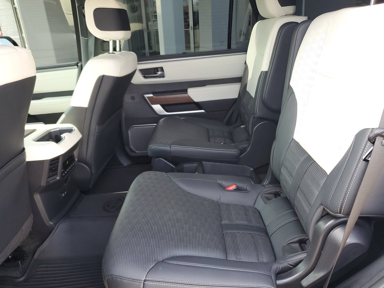 Certified 2024 Toyota Sequoia Capstone AWD/4WD image 12