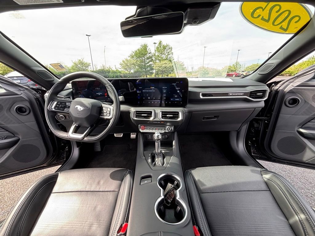 Used 2025 Ford Mustang GT Premium image 21