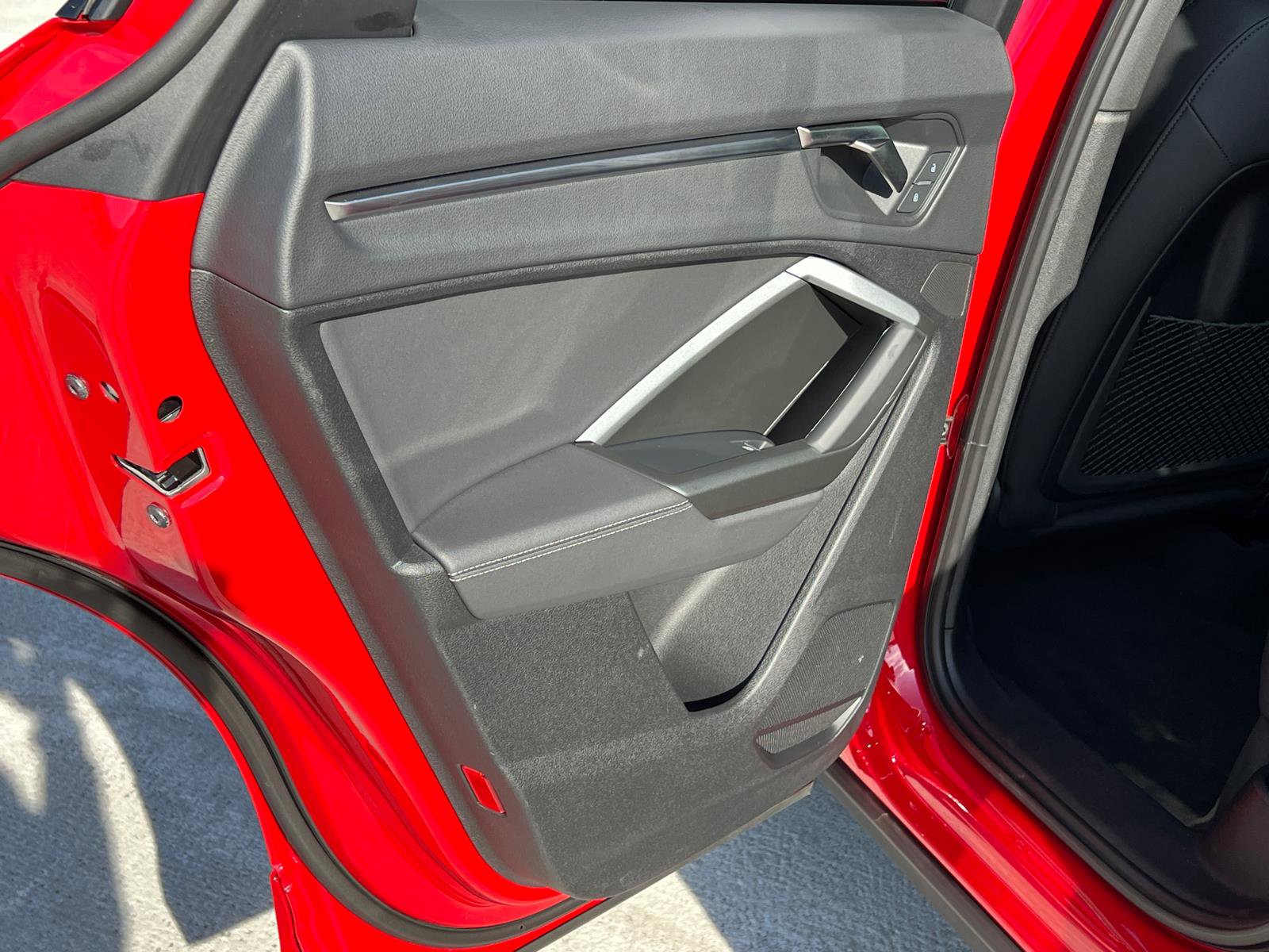 Certified 2025 Audi Q3 2.0T Premium w/ Black Optic Sport Package image 22