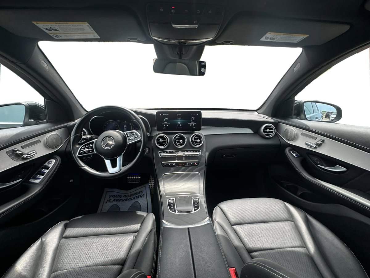 Used 2023 Mercedes-Benz GLC 300 4MATIC Coupe image 41