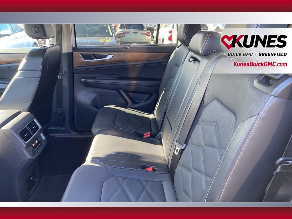 Used 2024 Volkswagen Atlas SE image 34