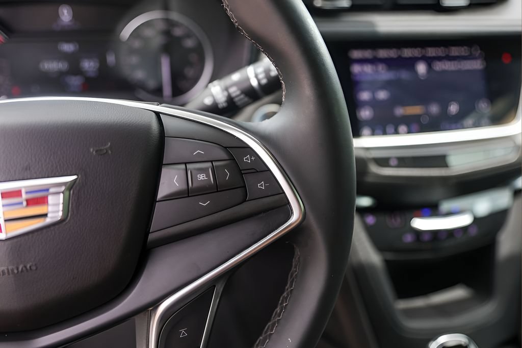 Certified 2024 Cadillac XT5 Luxury FWD image 13