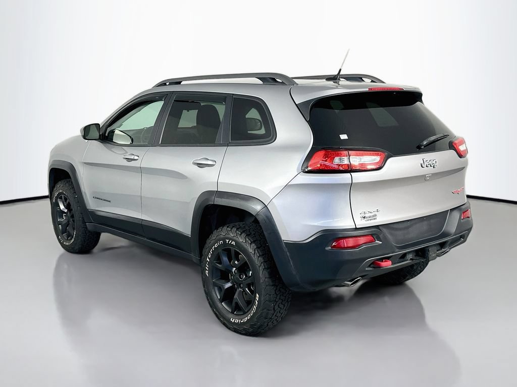 Used 2015 Jeep Cherokee Trailhawk w/ Leather Interior Group AWD/4WD image 5