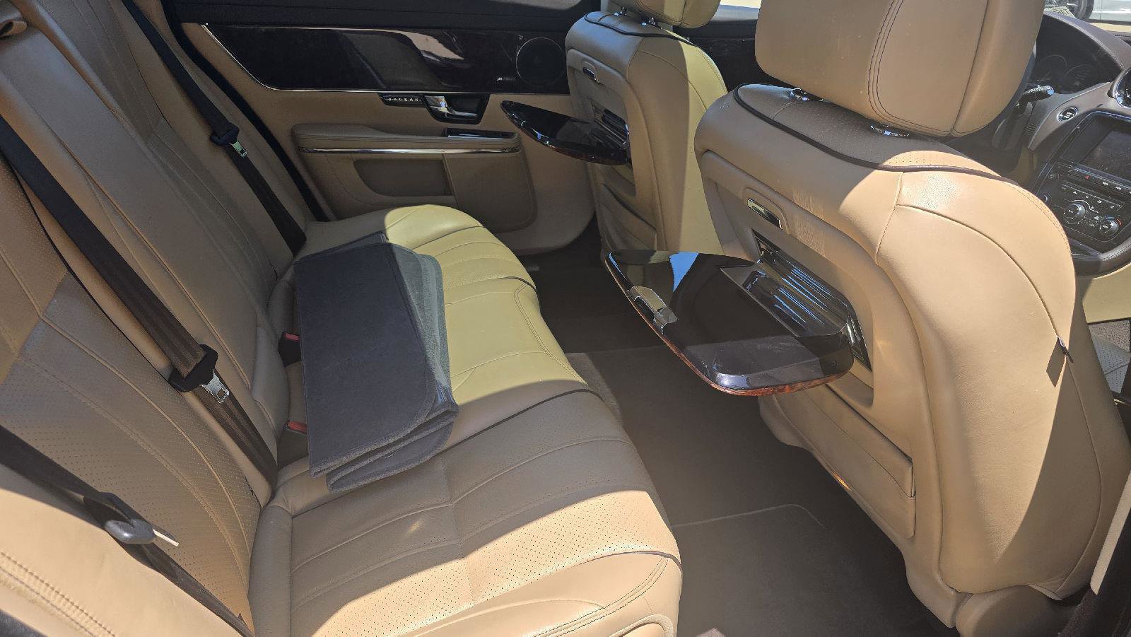 Used 2013 Jaguar XJ L Portfolio RWD image 9