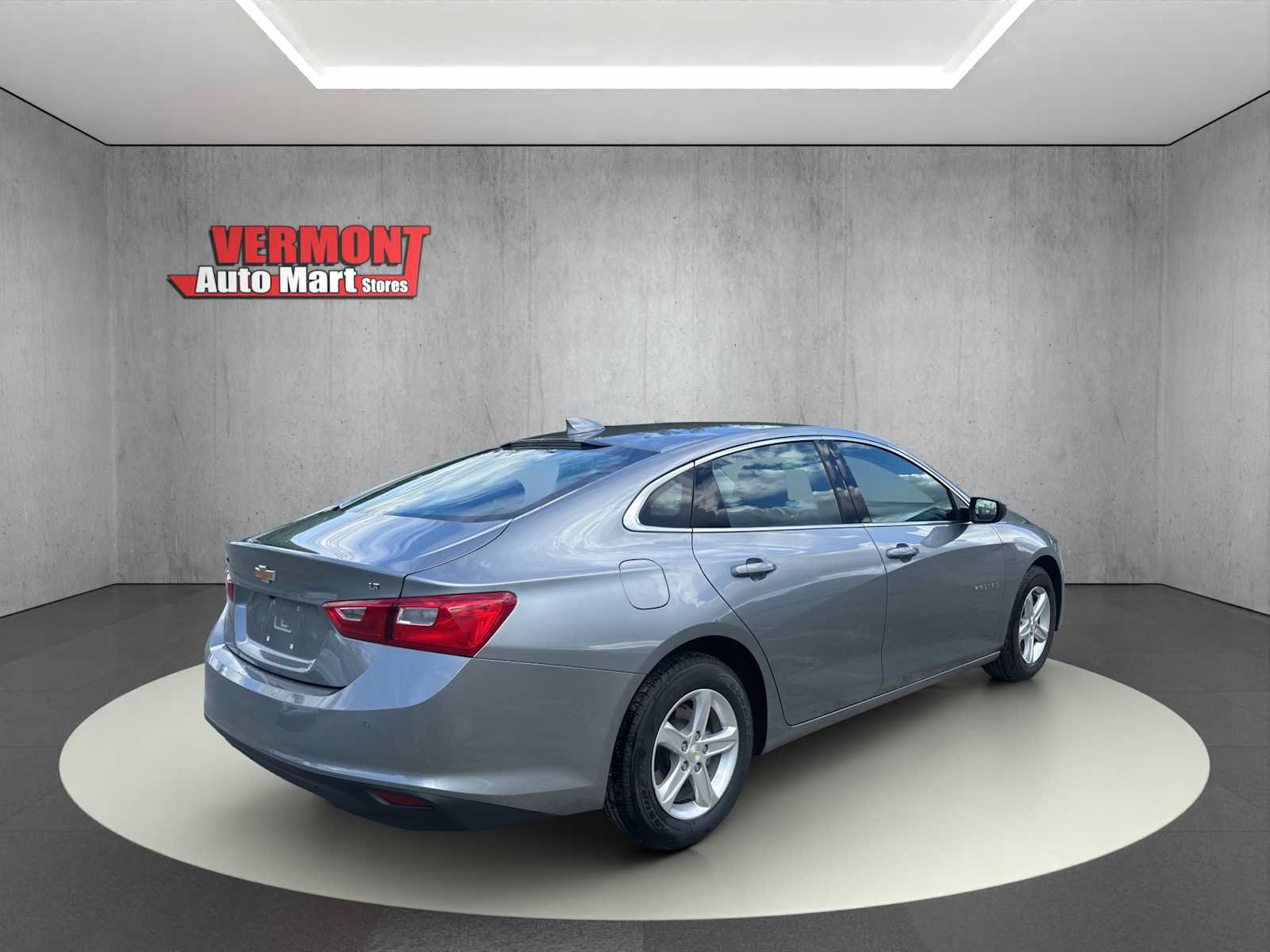 Used 2024 Chevrolet Malibu LT FWD image 8