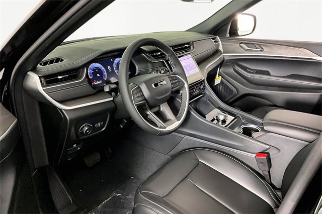 New 2025 Jeep Grand Cherokee Limited w/ Trailer Tow Package image 8