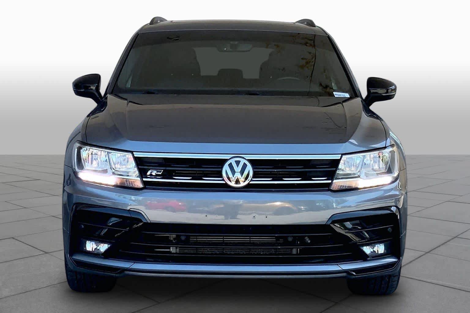 Used 2021 Volkswagen Tiguan SE R-Line AWD/4WD image 4