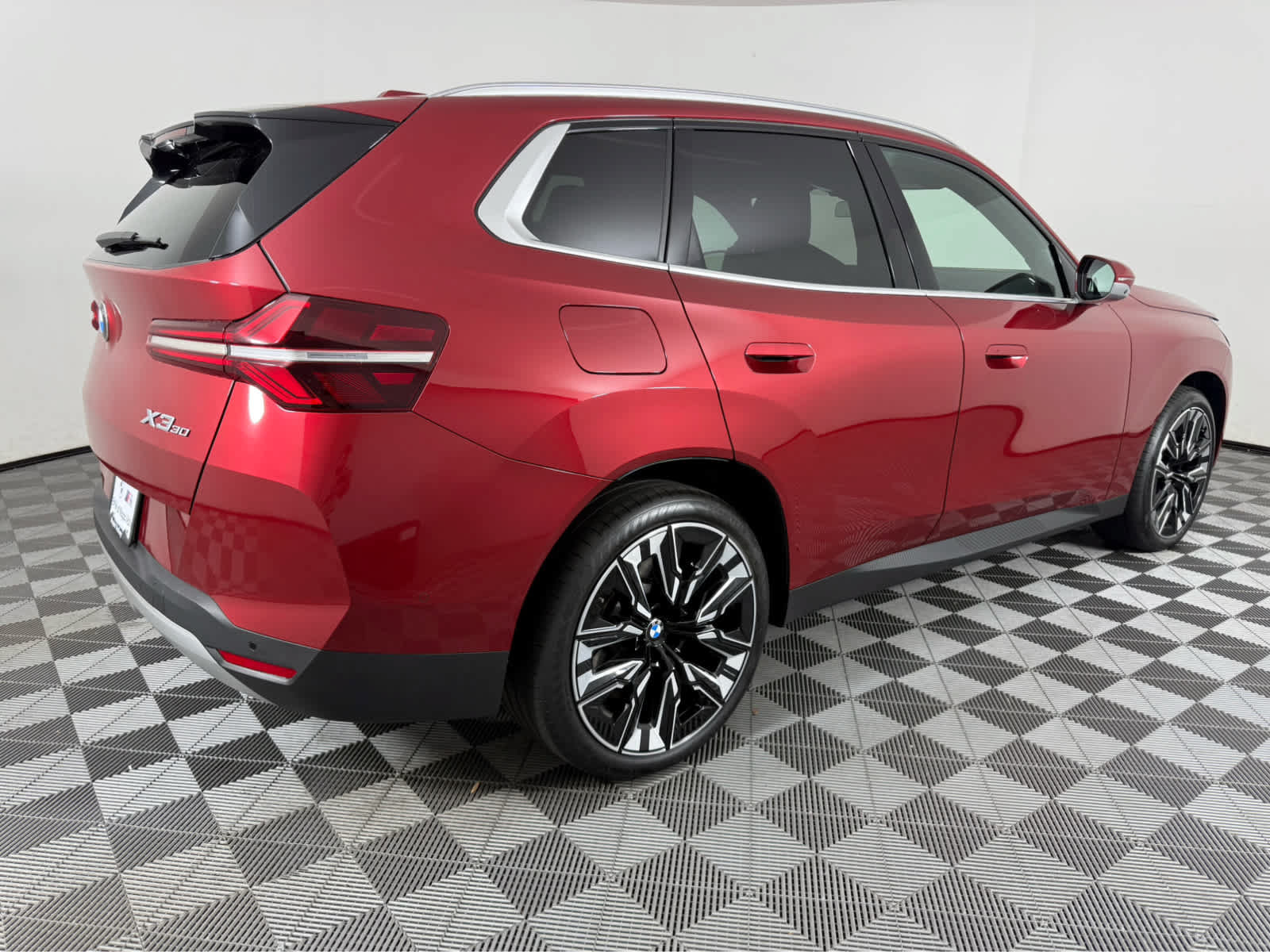 Used 2025 BMW X3 xDrive30i AWD/4WD image 3