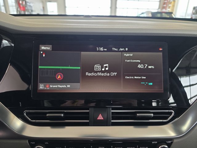 Used 2020 Kia Niro Touring image 20