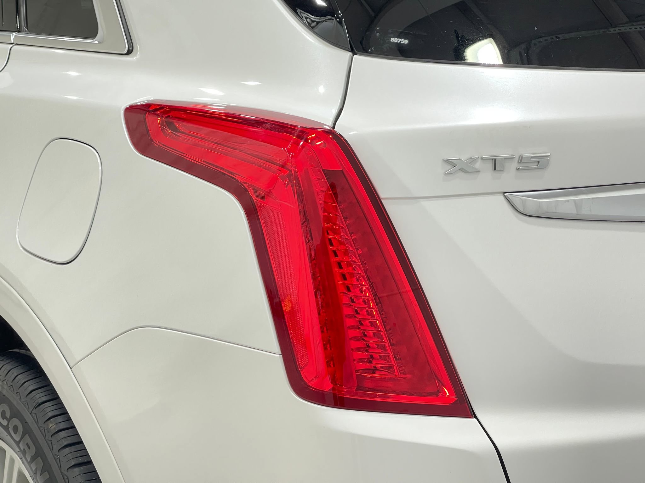 Used 2017 Cadillac XT5 Luxury w/ Driver Awareness Package image 34