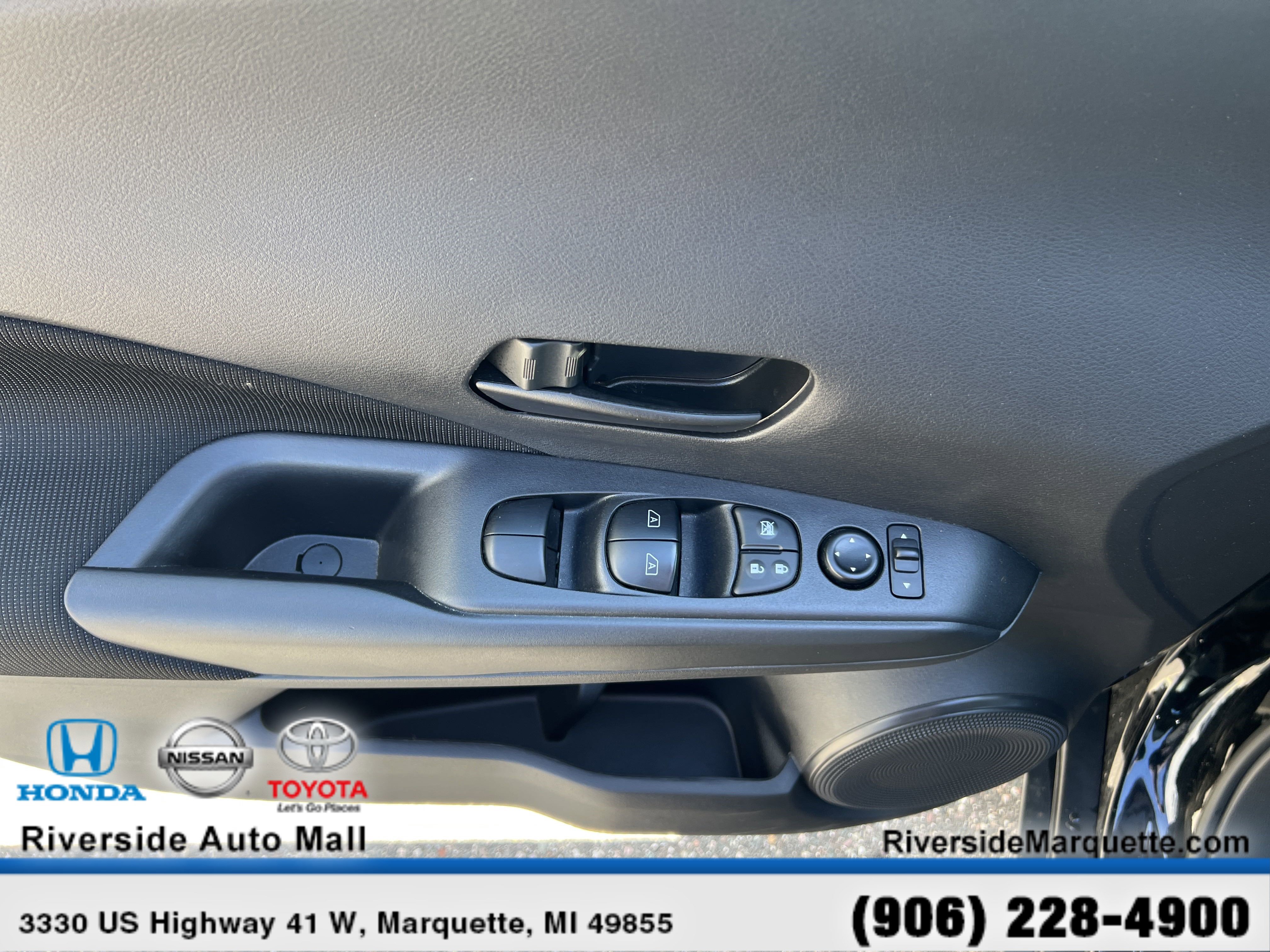 Used 2023 Nissan Kicks S image 21