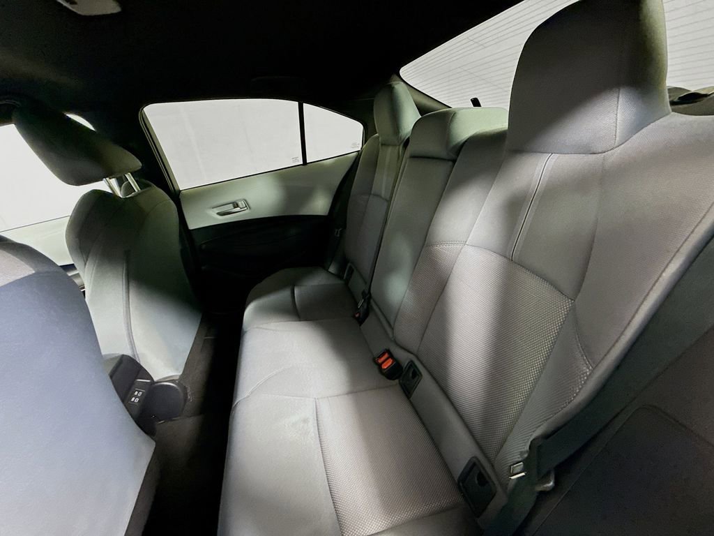 Used 2025 Toyota Corolla SE image 21